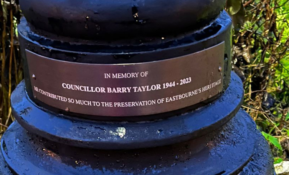 Memorial unveiled in Meads to long-serving Conservative councillor Barry Taylor
